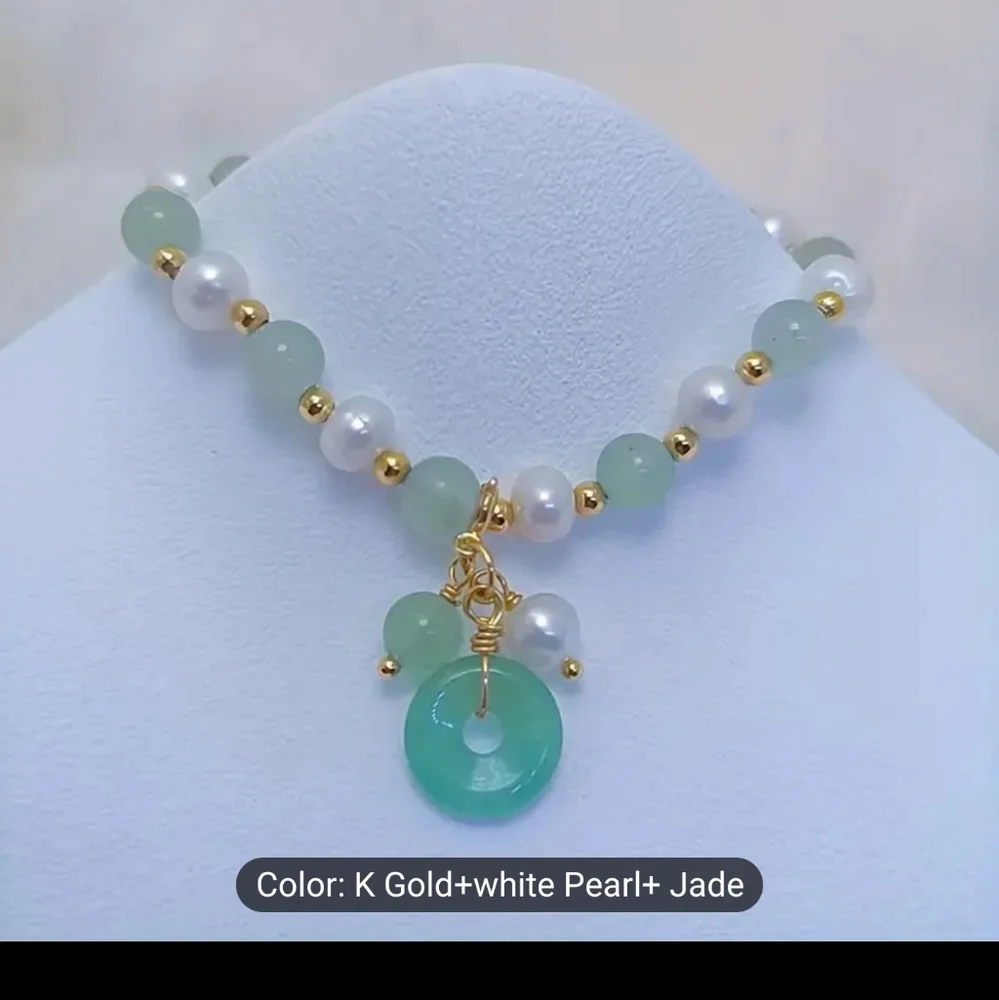 💚💚HOST PICK💚💚 STUNNING!! Jade and Freshwater Pearl Bracelet with GOLD Beadin - Picture 4 of 16